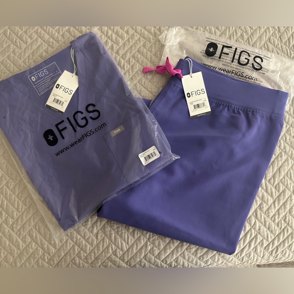 Figs purple set! BRAND NEW W/TAGS Size L